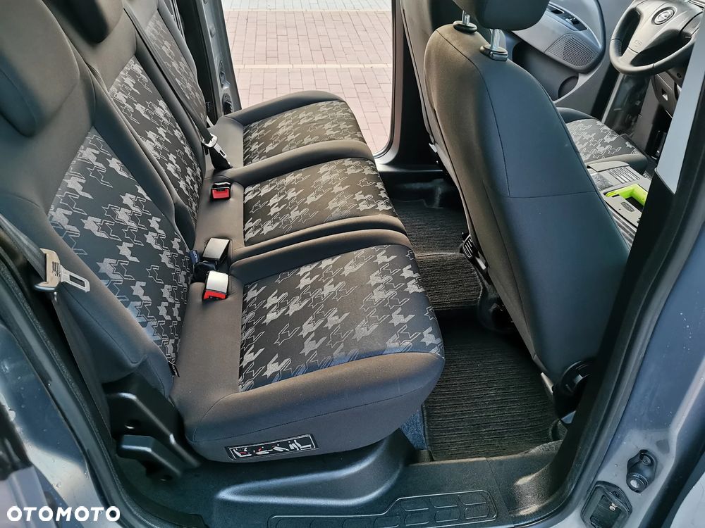 Opel COMBO - 15
