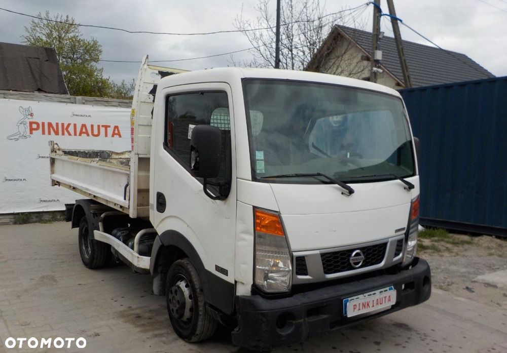 Nissan Cabstar - 1