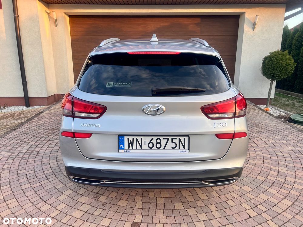Hyundai i30 1.6 D Comfort - 24