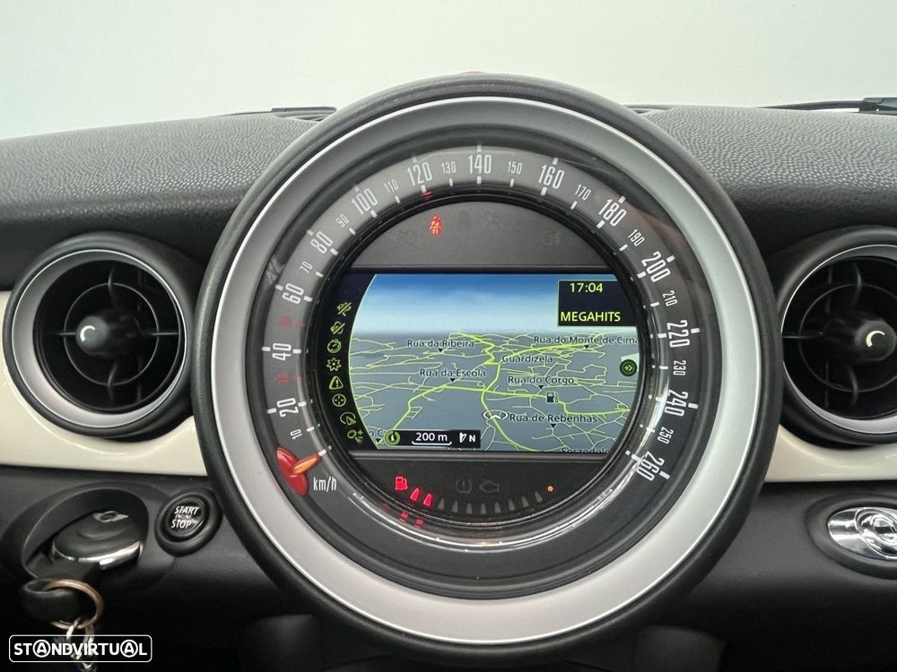 MINI Cabrio Cooper SD - 36