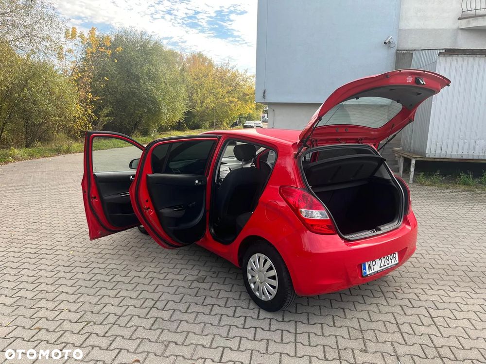 Hyundai i20 - 17