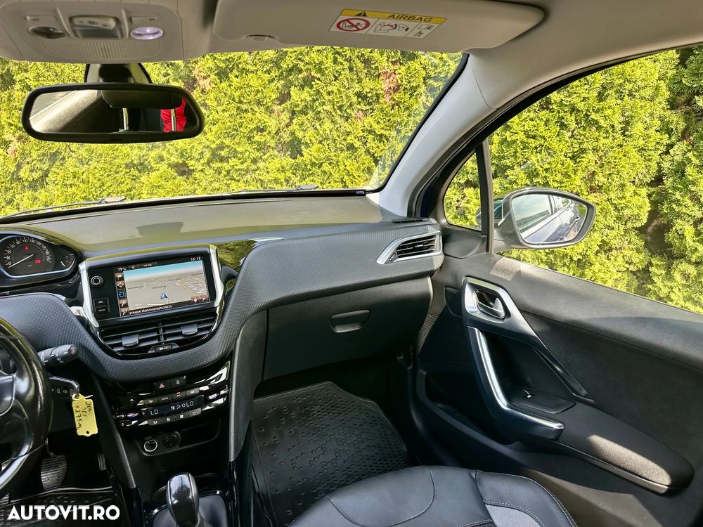 Peugeot 2008 - 12