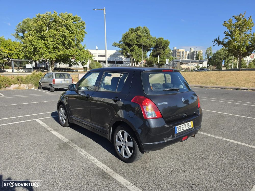Suzuki Swift 1.3 16V GL - 10