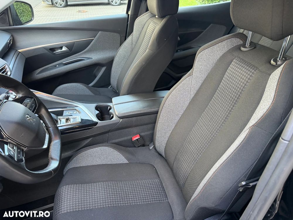 Peugeot 3008 2022 photo 5