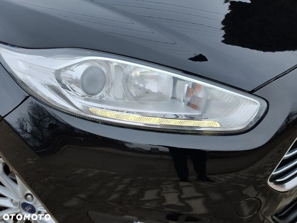 Ford Fiesta 1.0 EcoBoost S&S TITANIUM X - 5