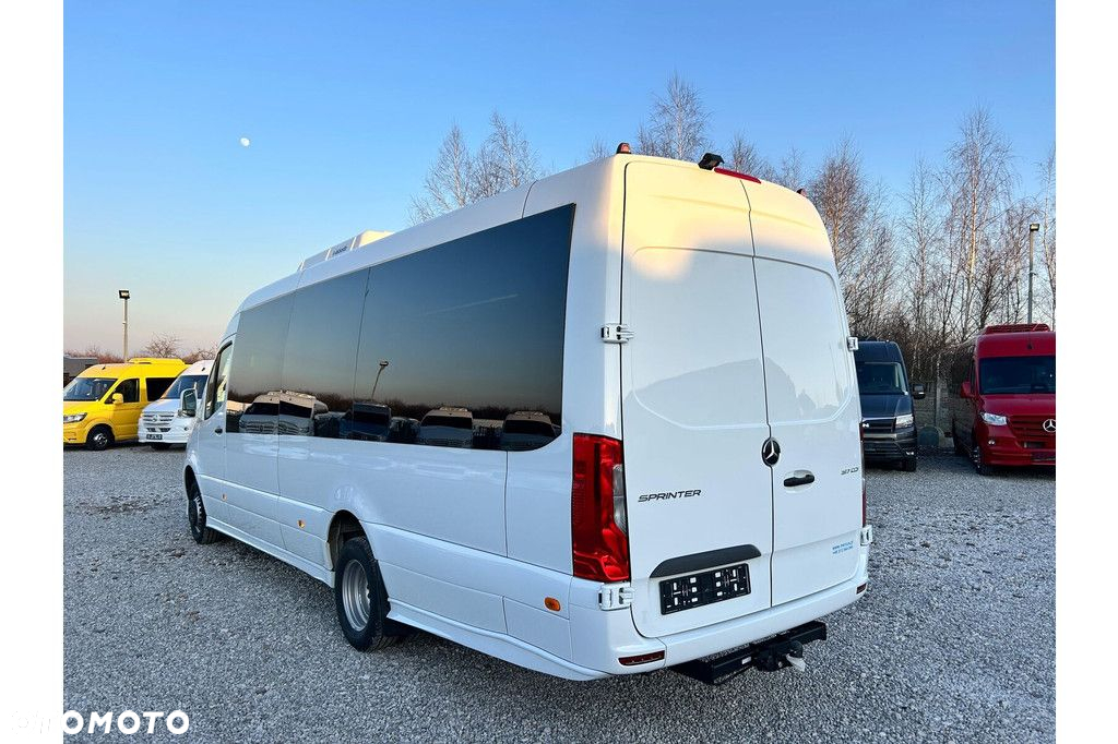 Mercedes-Benz Sprinter 517 - 9