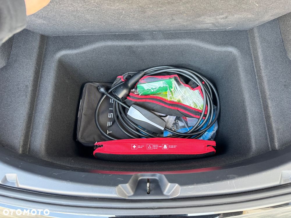 Tesla Model 3 - 20