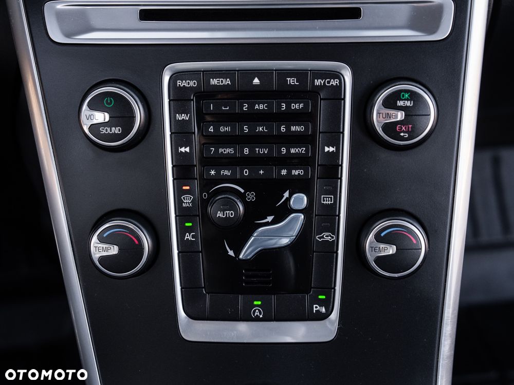 Volvo XC 60 D3 Momentum - 38