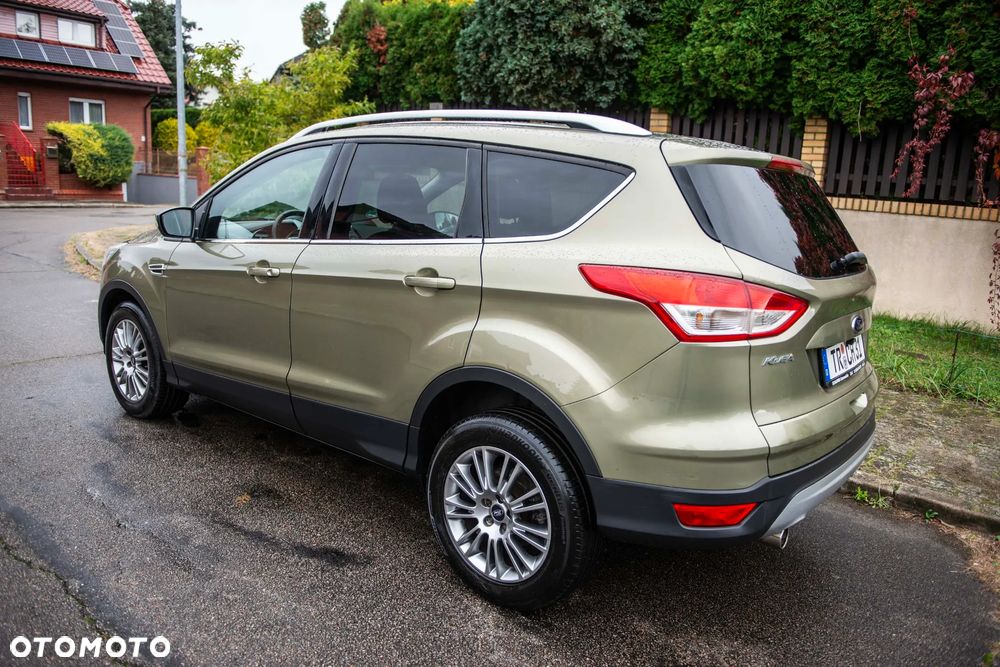Ford Kuga 2.0 TDCi 2x4 Titanium - 12