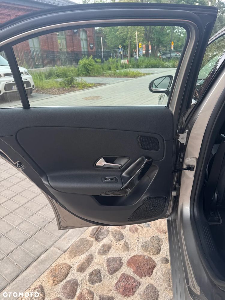 Mercedes-Benz Klasa A 220 4-Matic Progressive 7G-DCT - 9