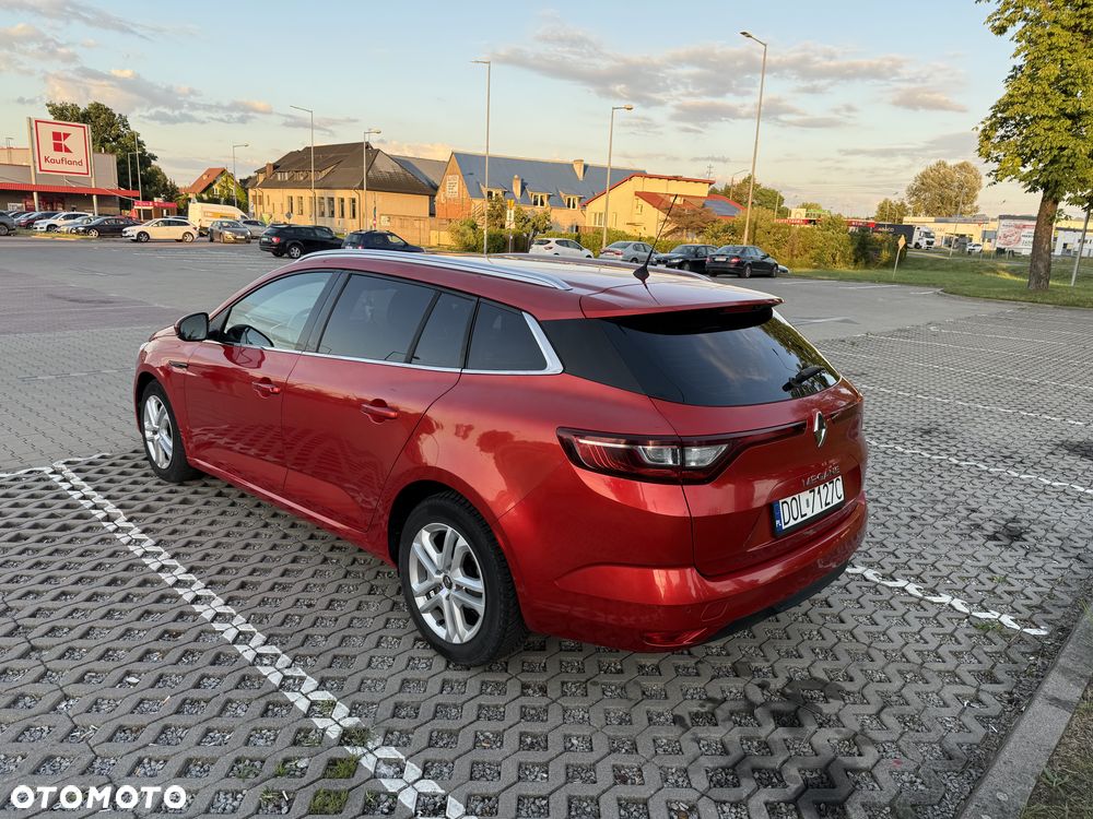Renault Megane 1.6 SCe Zen - 8