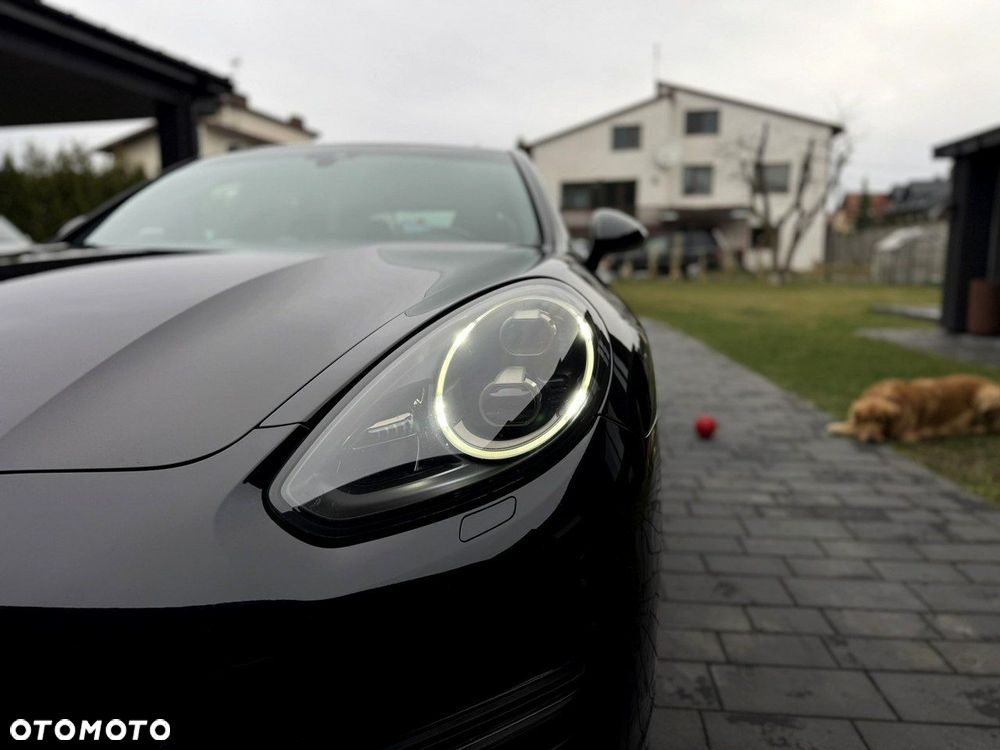 Porsche Panamera - 35
