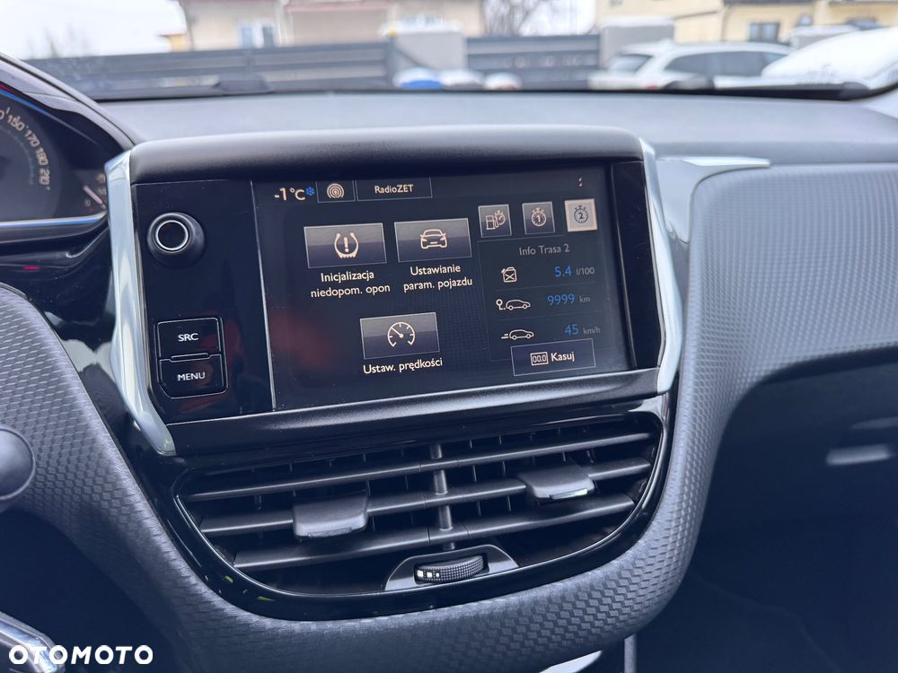 Peugeot 2008 1.6 BlueHDi Allure - 27