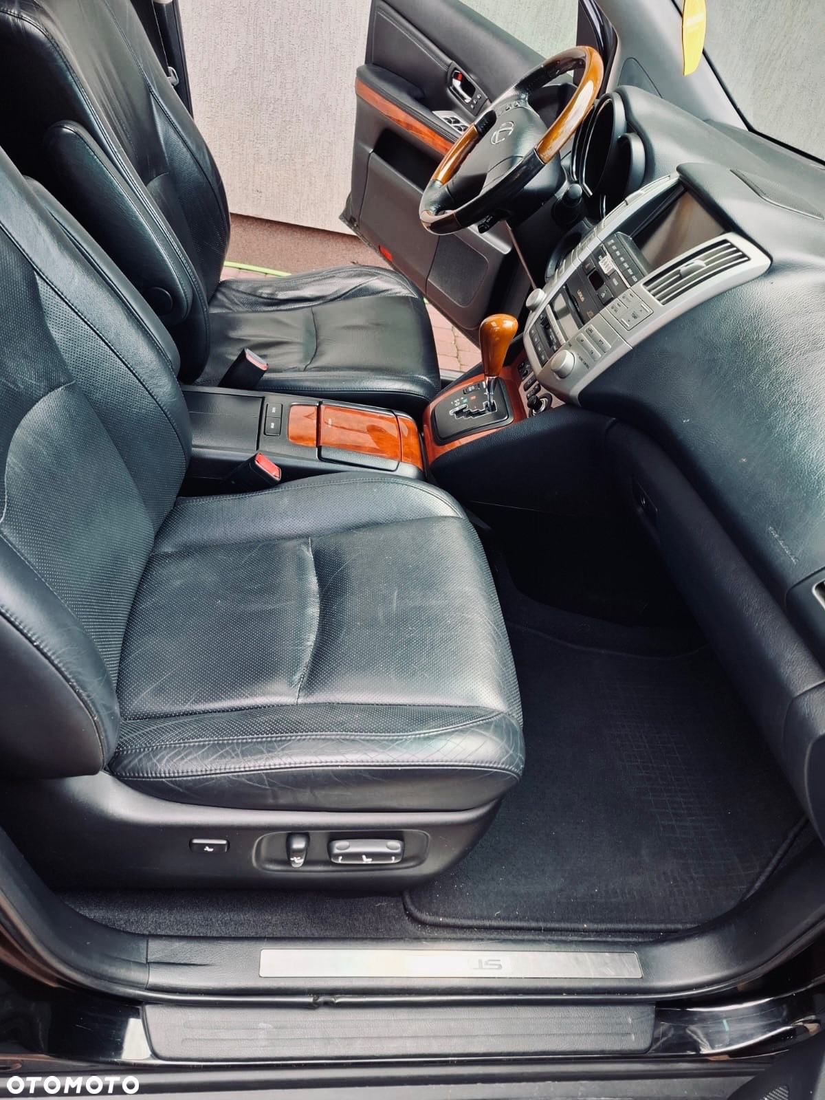 Lexus RX 300 - 6
