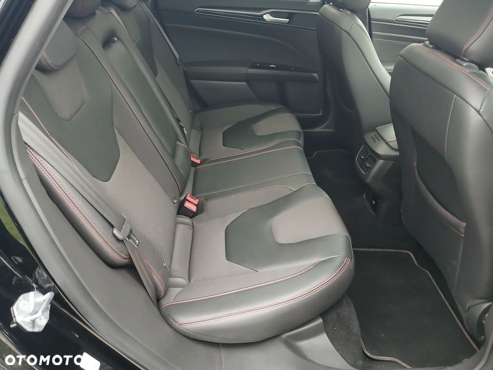 Ford Mondeo 1.5 EcoBoost ST-Line X - 28