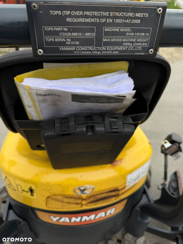 Yanmar SV08-1AS Japońska Minikoparka Koparka 1,1 tony. Maszyna jak Nowa. 2017rok. Pochodzi z Norweskiego Gospodarstwa Ogrodniczego! 2 łyżki. Rozsuwane Podwozie. Dokumentacja. Dodatkowe sekscje Hydrauliczne na młot lub wiertnice. Ani deka luzów czy wycieków. Szybkozłącze. Oryginalne łyżki Steelwrist! Skrętne ramię. OKAZJA Zadbana Maszyna! Bardzo oszczędny silnik Yanmar. Mocne pompy Hydrauliczne!! - 21
