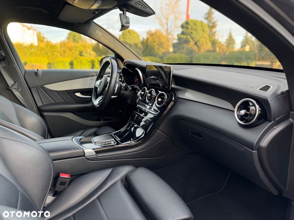Mercedes-Benz GLC 300 e 4-Matic - 15