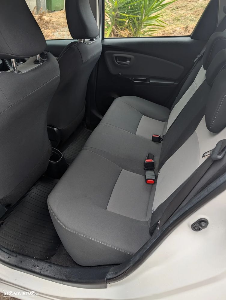 Toyota Yaris 1.0 VVT-i Comfort Plus - 11