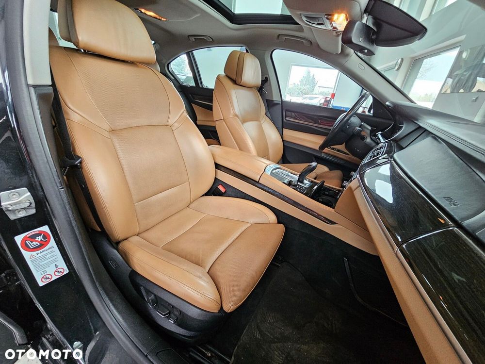 BMW Seria 7 - 23