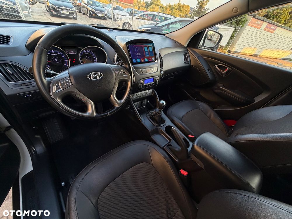 Hyundai ix35 1.6 2WD Fifa World Cup Edition - 27