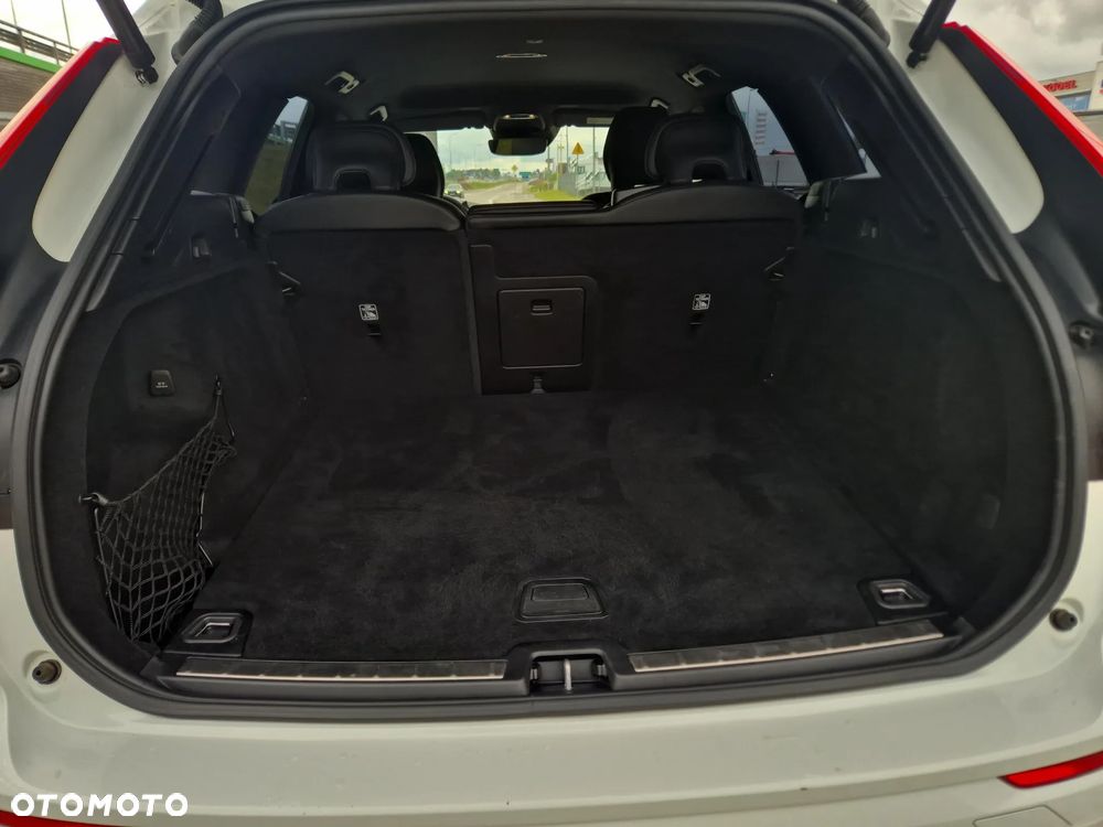 Volvo XC 60 B4 B R-Design - 17