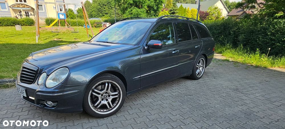 Mercedes-Benz Klasa E 320 CDI T Avantgarde - 1