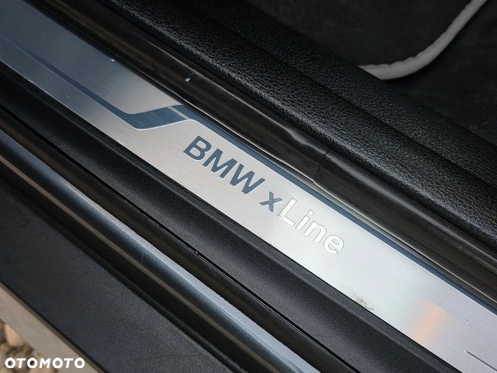BMW X1 sDrive18d xLine - 29