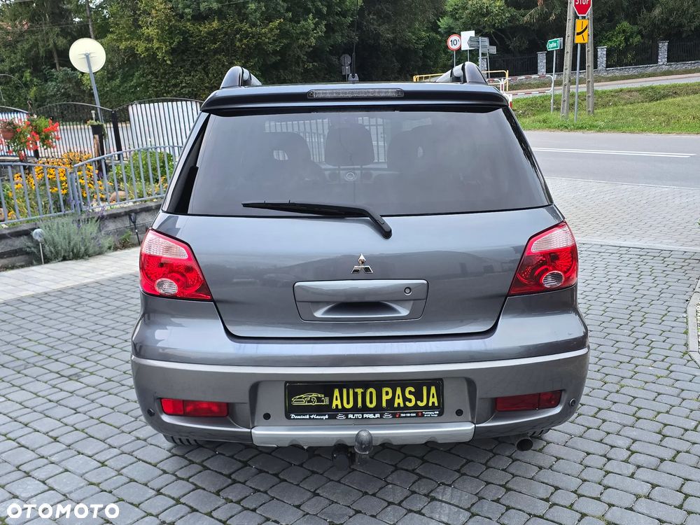 Mitsubishi Outlander 2.0 2WD Invite - 17