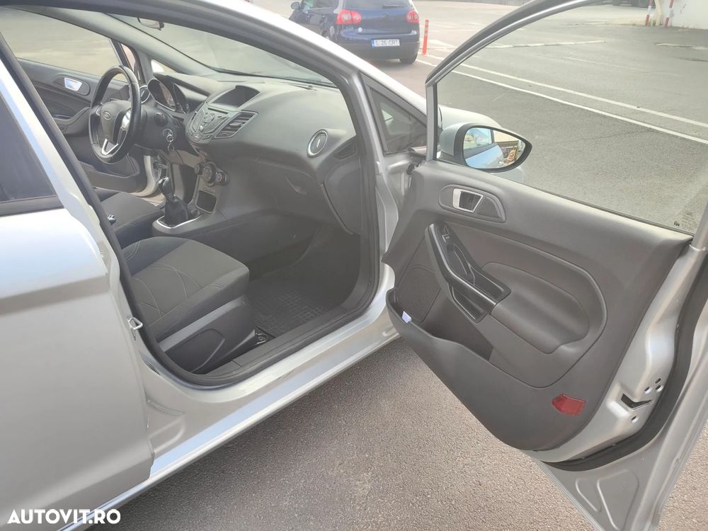 Ford Fiesta - 12