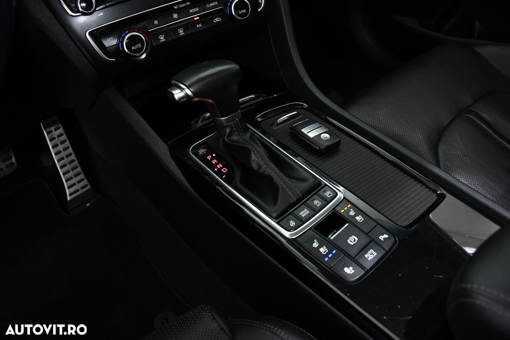 Kia Optima 1.7 DSL 7DCT GT Line - 11