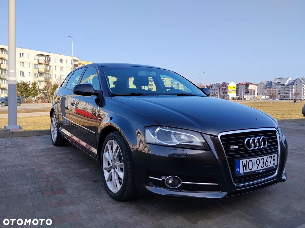 Audi A3 Sportback - 1