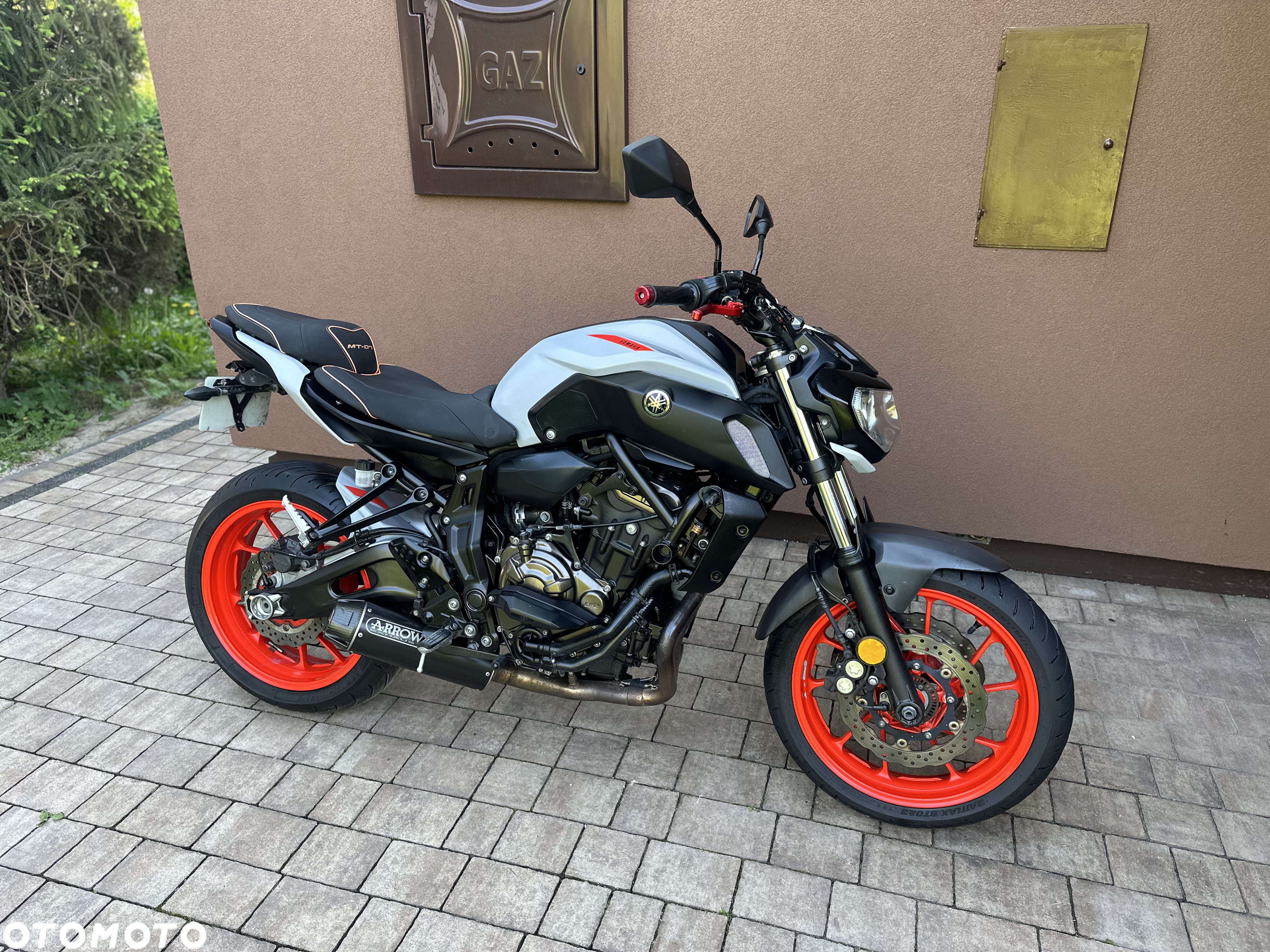 Yamaha MT - 4
