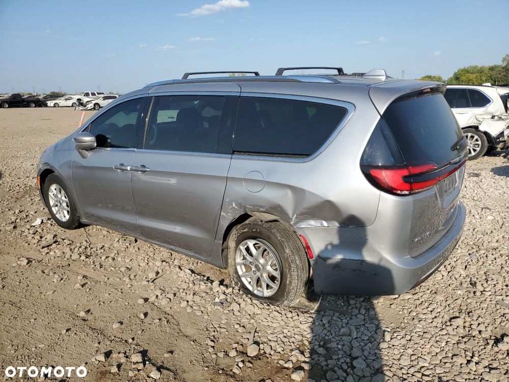 Chrysler Pacifica - 4