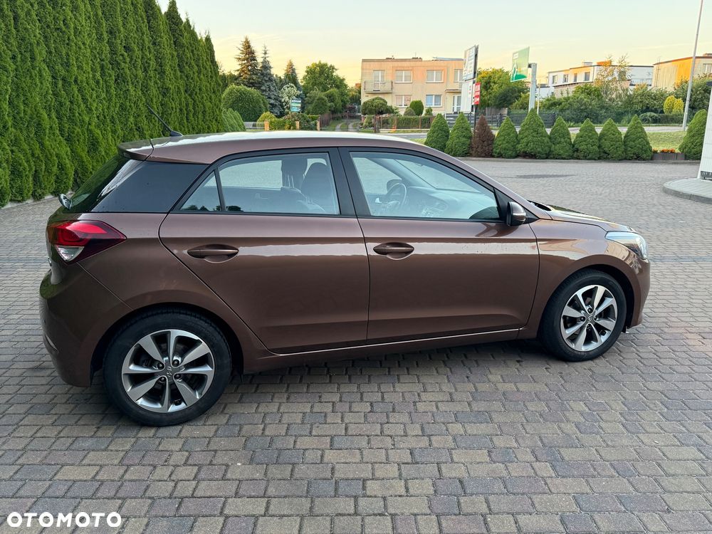 Hyundai i20 1.4 - 6