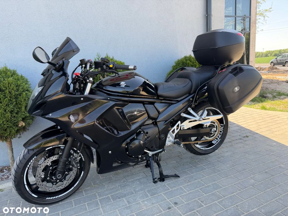 Suzuki GSX - 4