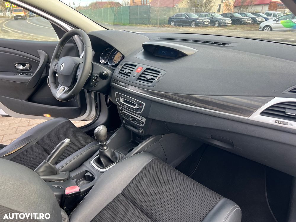 Renault Megane ENERGY dCi 110 Start & Stop Paris Business - 7