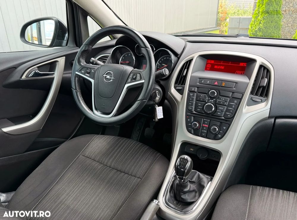 Opel Astra 1.6 - 9