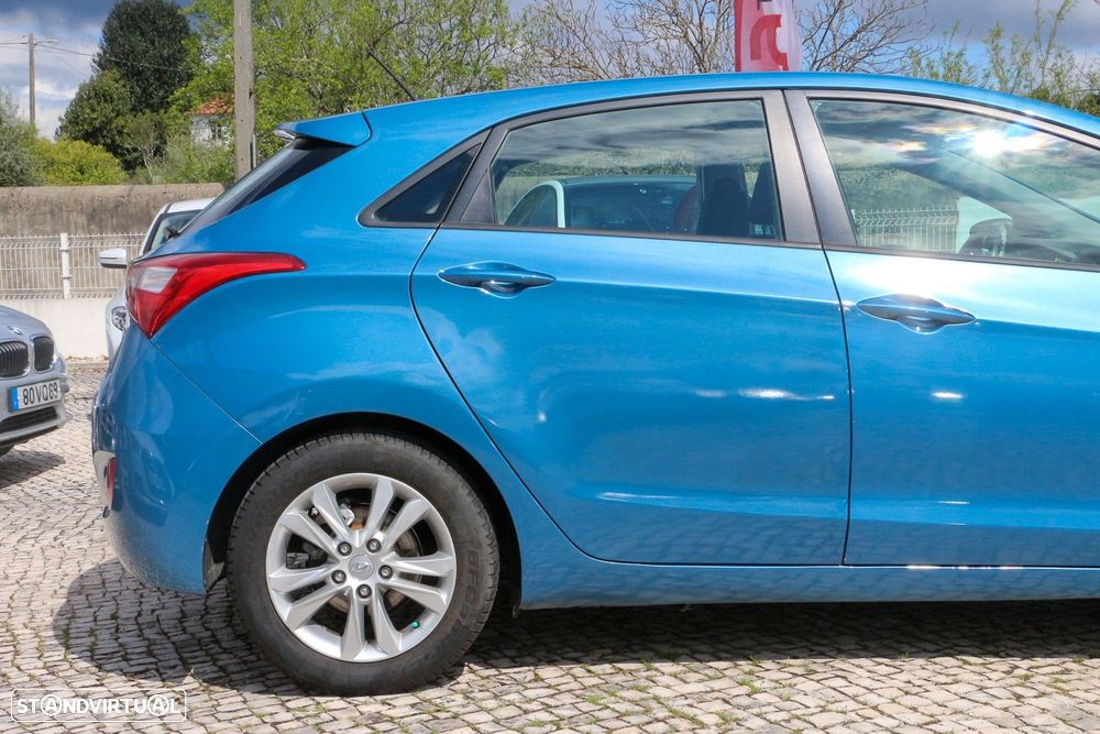 Hyundai i30 1.6 CRDI Blue Comfort - 12