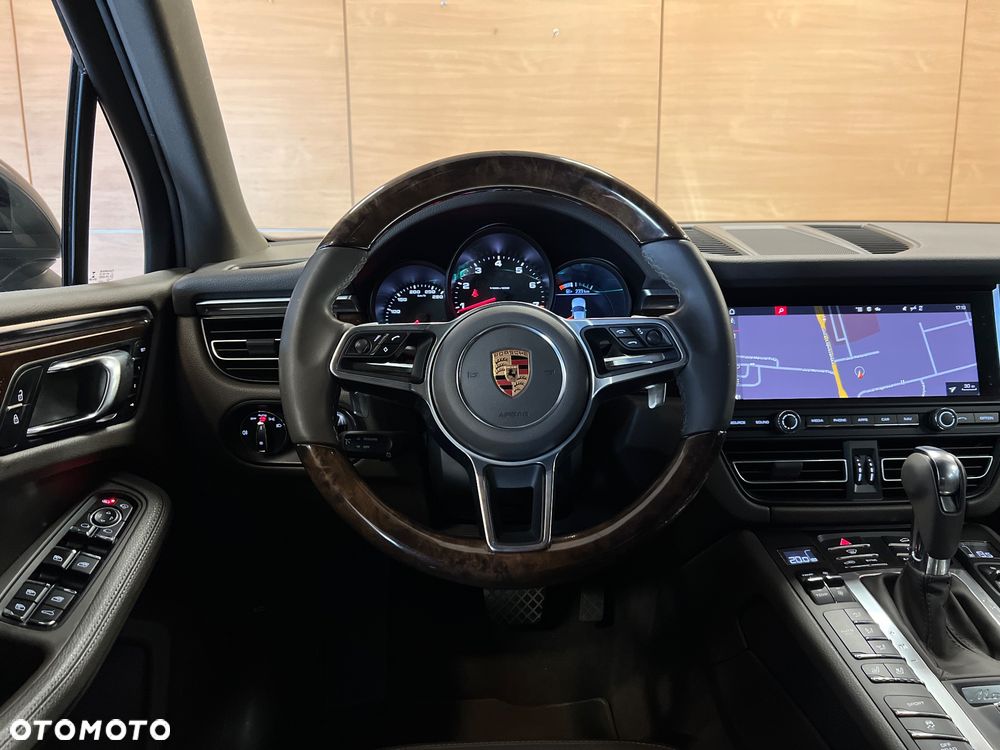 Porsche Macan - 23