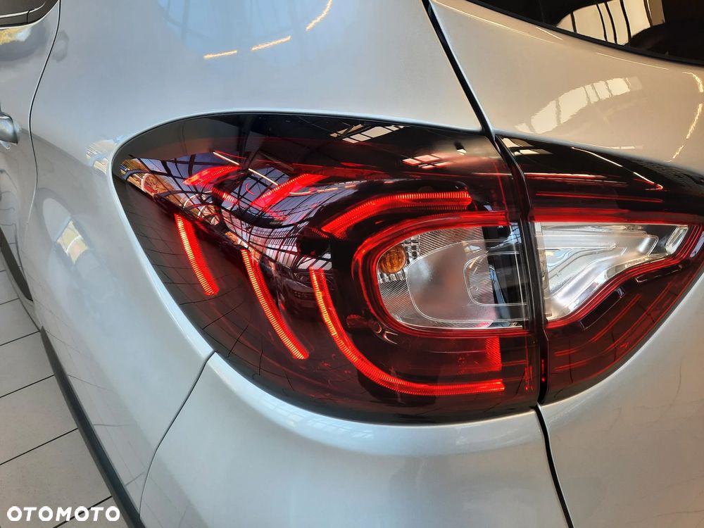 Renault Captur TCe 150 EDC GPF INTENS - 19