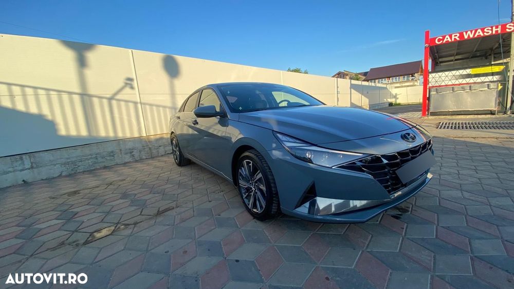 Hyundai Elantra 1.6 l 123 CP 6MT Exclusive - 3