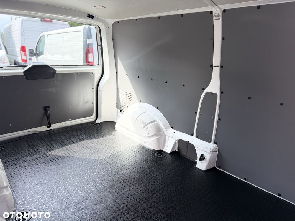 Volkswagen Transporter - 26