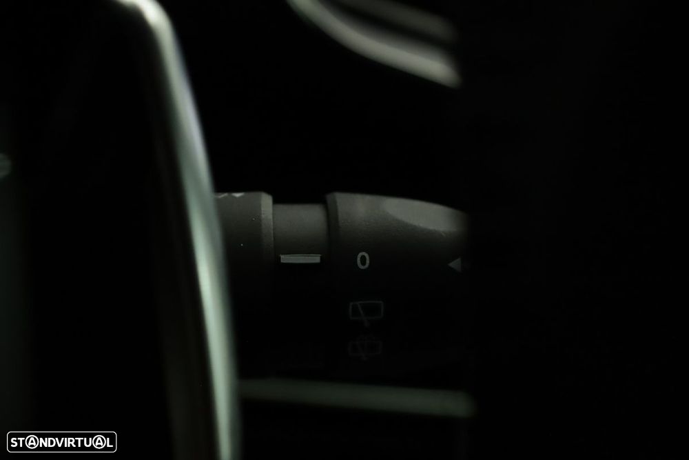 Peugeot 208 1.2 Hybrid Allure e-DCS6 - 18