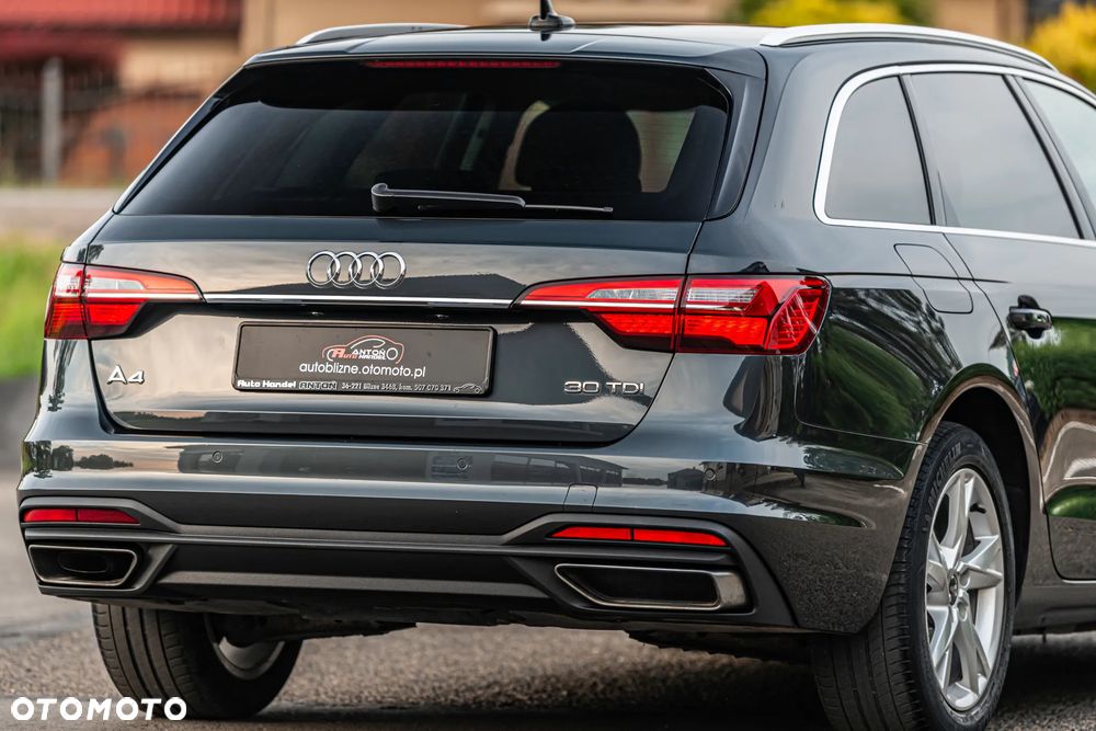 Audi A4 Avant 2.0 TDI ultra S tronic design - 11