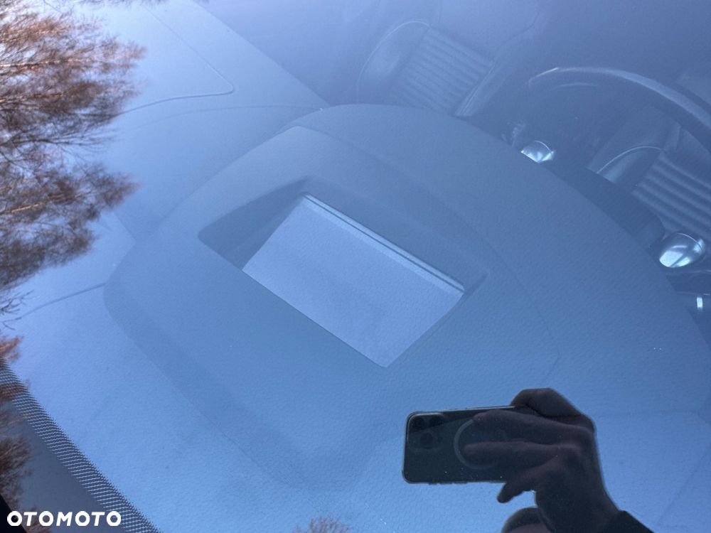 Land Rover Discovery - 25