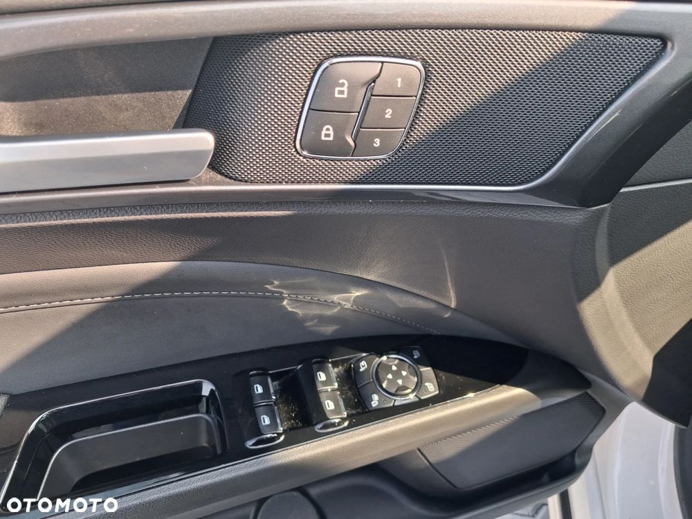 Ford Mondeo 2.0 EcoBlue Titanium - 33