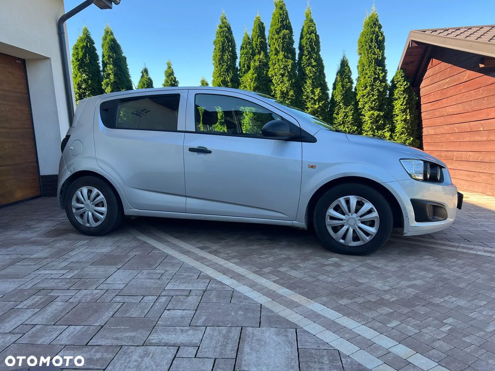 Chevrolet Aveo 1.2 LS - 2
