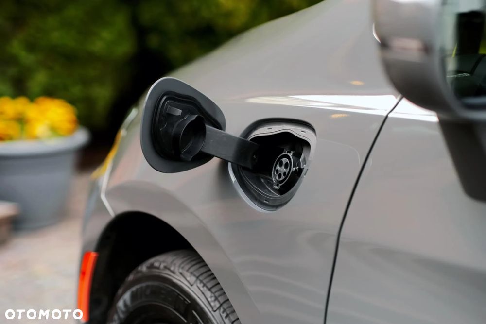 Chrysler Pacifica - 4