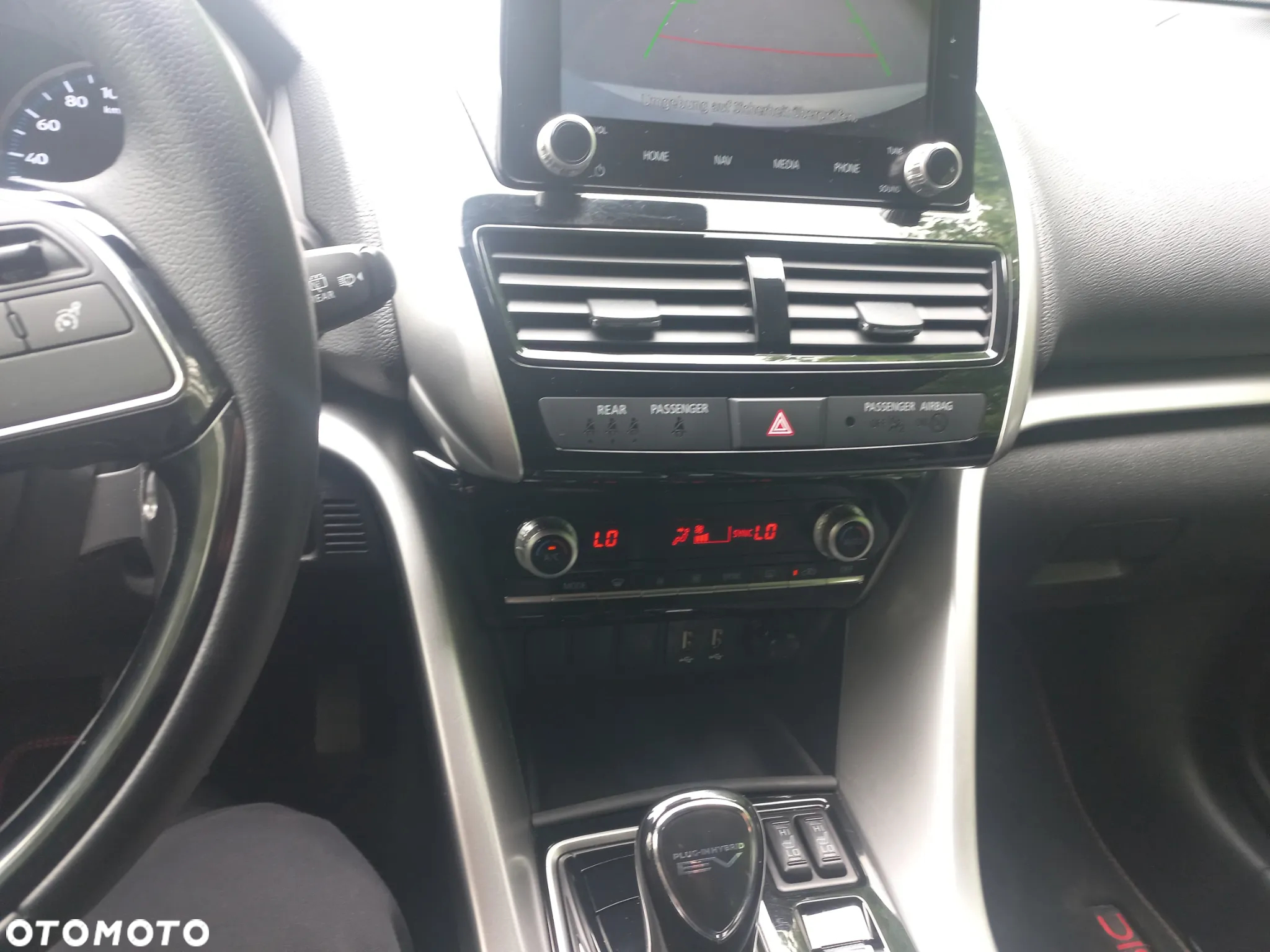 Mitsubishi Eclipse Cross Plug-In Hybrid 4WD Basis - 3