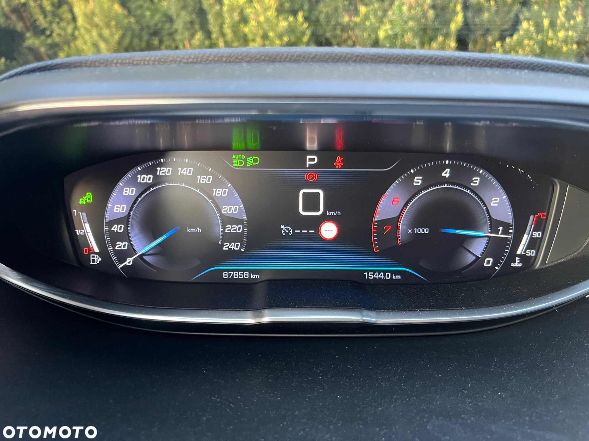 Peugeot 3008 1.2 PureTech Allure S&S EAT6 - 12